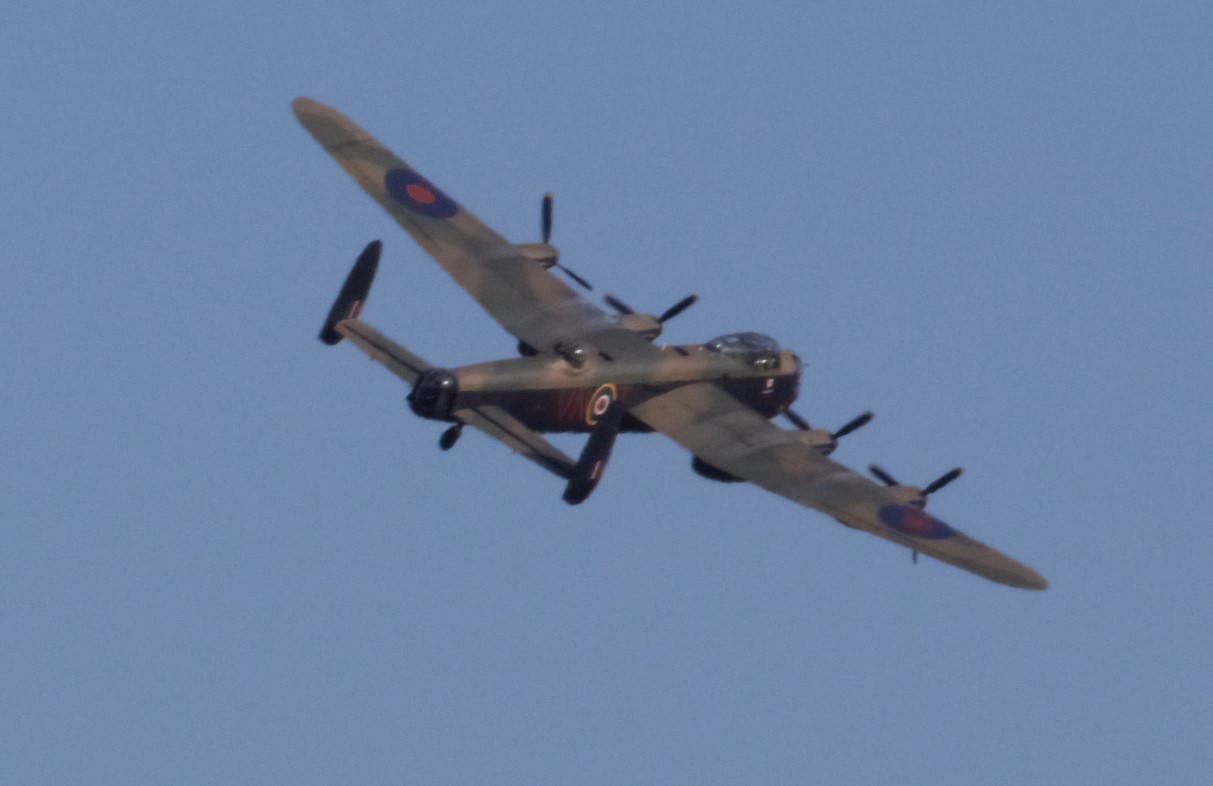 Avro Lancaster memorial flight boven Nederland: een vlucht die tot nadenken zet!